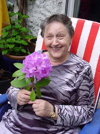 OmaBückermitBlume